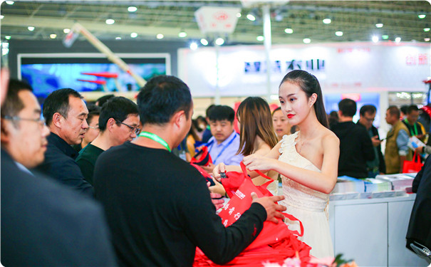 當農機遇到美女之后