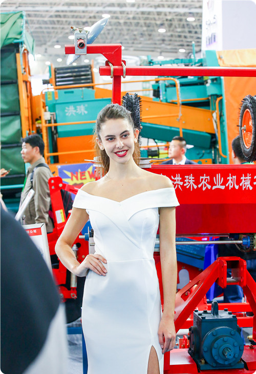 當農機遇到美女之后